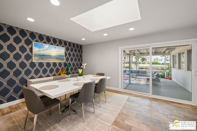 2002 S Bobolink Lane, Palm Springs CA: https://media.crmls.org/mediaz/9503d3c0-a8a0-4dfc-993e-d31237df63ea.jpg