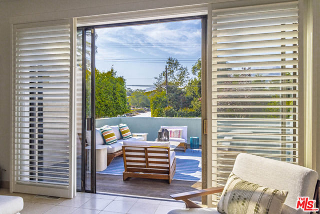 520 Barker Pass Road, Santa Barbara CA: https://media.crmls.org/mediaz/9504675c-68bb-467c-9b40-fc000d05af69.jpg