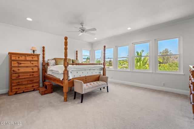213 Heath Meadow Court, Simi Valley CA: https://media.crmls.org/mediaz/95048544-86d0-4ef0-81d2-4d3ee93e9210.jpg
