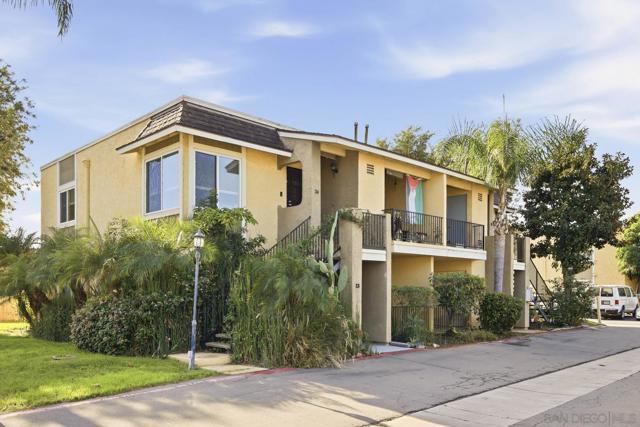 525 N Beech St, Escondido CA: https://media.crmls.org/mediaz/950486cb-606c-41ce-adff-a8bbf522e9d6.jpg