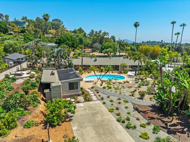11020 Horizon Hills Dr, El Cajon CA: https://media.crmls.org/mediaz/9505b31a-7174-4852-82d0-ddbb39317c96.jpg
