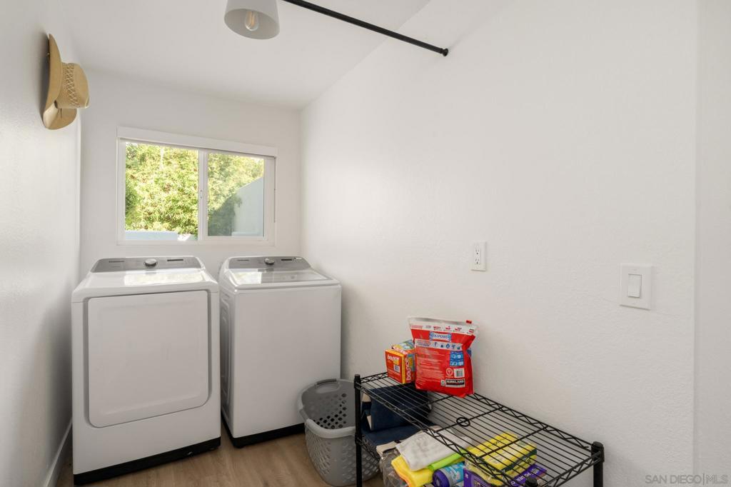 2927 Levante St - photo 11