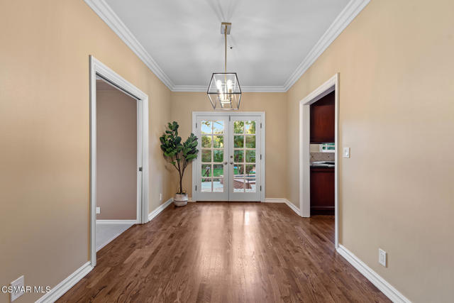 5320 Long Shadow Court, Westlake Village CA: https://media.crmls.org/mediaz/95063de5-b60e-45d1-ba94-c0cbc6a03ff5.jpg
