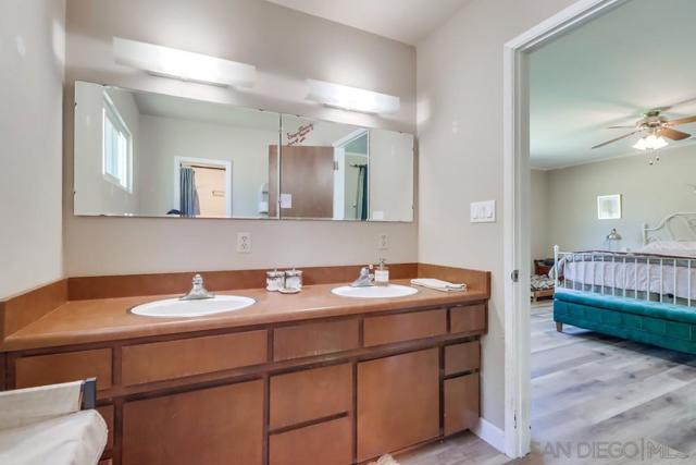 2920 Ribbonwood Rd, Boulevard CA: https://media.crmls.org/mediaz/95082202-16e6-4696-a630-a50a0cbeba2f.jpg