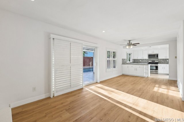 7270 Rondel CT, San Diego CA: https://media.crmls.org/mediaz/95082697-1f3b-4296-8528-b1c266ccd0e8.jpg