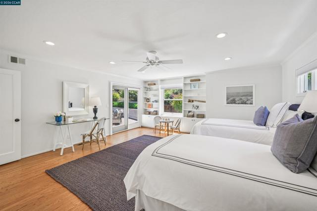 3231 Camino Colorados, Lafayette CA: https://media.crmls.org/mediaz/95084c8a-b359-4807-aae8-76649e55f4ab.jpg