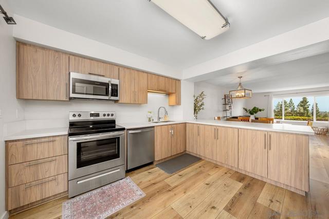 5800 Lake Murray Blvd, La Mesa CA: https://media.crmls.org/mediaz/9509743d-f23c-40af-a4a7-77554cfb8695.jpg