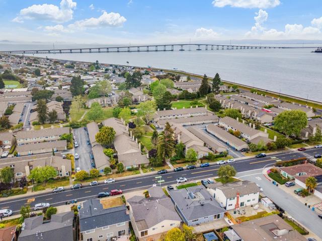 1394 Marlin Avenue, Foster City CA: https://media.crmls.org/mediaz/95099cb1-4304-475b-811d-b7fb1569a108.jpg