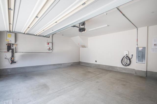 1257 Calle Datura, Chula Vista CA: https://media.crmls.org/mediaz/9509a946-0795-4d7d-aa3c-69a8f9051423.jpg