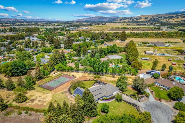 14830 Bartlett Court, San Martin CA: https://media.crmls.org/mediaz/9509bffe-153c-4b4e-9dad-ec0f52580544.jpg