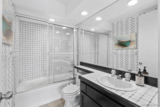 3535 Columbia St, San Diego CA: https://media.crmls.org/mediaz/9509d28b-081f-41dc-afe0-bf826316d24e.jpg