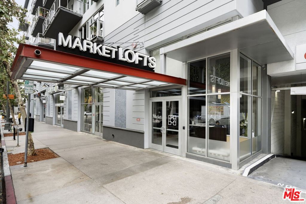 645 W 9th Street #538