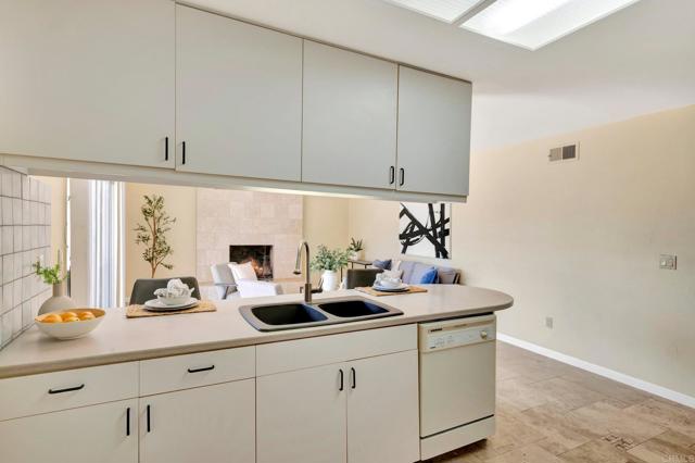 5623 JOCKEY WAY, Bonita CA: https://media.crmls.org/mediaz/950a9765-cb22-4322-8e1a-0b40b77d034f.jpg