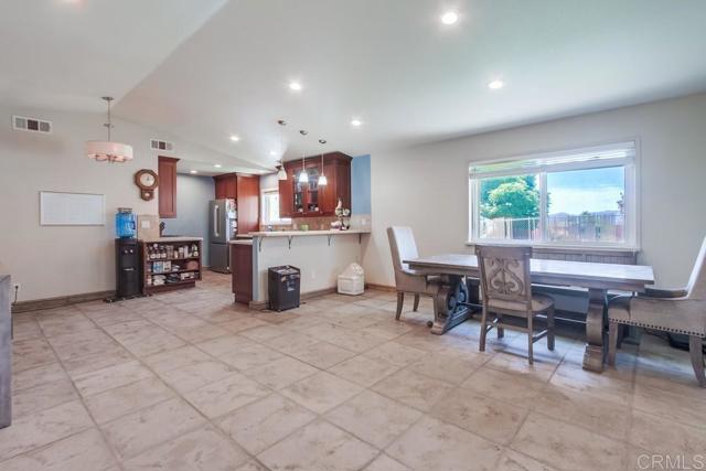 Detail Gallery Image 7 of 33 For 415 3rd St, Ramona,  CA 92065 - 3 Beds | 2 Baths
