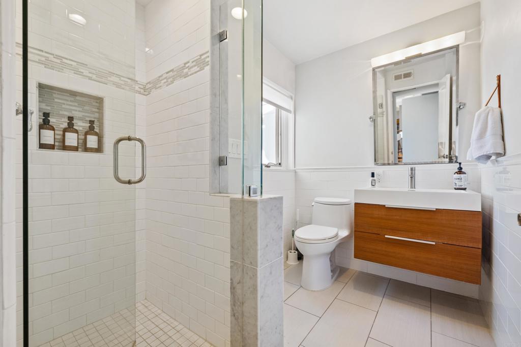 734 Stafford Place - photo 20