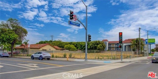 7911 Orangethorpe Avenue, Buena Park CA: https://media.crmls.org/mediaz/950af43f-78e2-45b9-9d87-f22bfab439a9.jpg