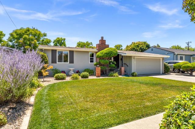 2362 Peachtree Lane, San Jose CA: https://media.crmls.org/mediaz/950b5d92-ebbd-4b2a-b2d0-bee7c29f51bb.jpg