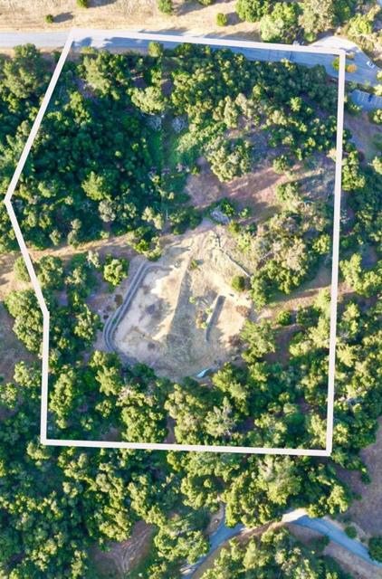 8734 Eagles Roost Road, Salinas CA: https://media.crmls.org/mediaz/950bcdb8-7844-4955-893d-aac4d1a443c3.jpg