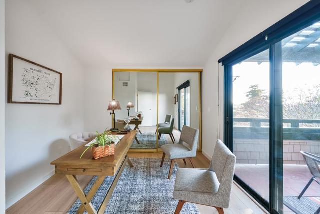 318 Soquel Avenue, Santa Cruz CA: https://media.crmls.org/mediaz/950ca932-c2c2-4de1-9886-ff33a1606a23.jpg