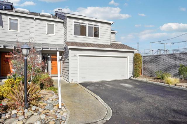 1575 Camden Village Circle, San Jose CA: https://media.crmls.org/mediaz/950cf49e-6a5e-47c1-a404-86b908412be3.jpg
