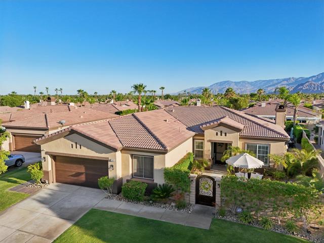 79859 Castille Drive, La Quinta CA: https://media.crmls.org/mediaz/950d5da7-5285-4f47-ab47-463d1d7c0a0c.jpg
