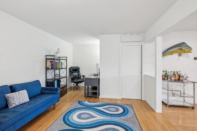58 Villanova Drive, Oakland CA: https://media.crmls.org/mediaz/950d9fb0-6078-465f-98d9-bdcc4c5aa124.jpg