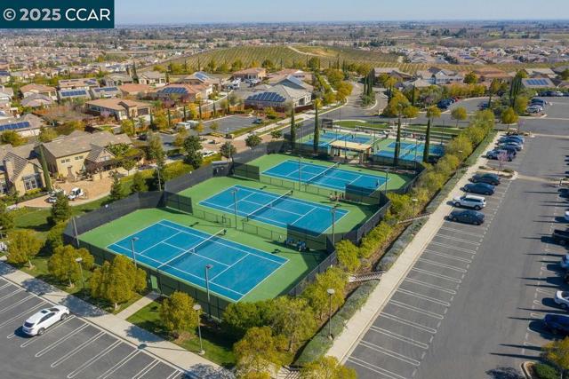 1512 Miwok Ct, Brentwood CA: https://media.crmls.org/mediaz/950ed61d-50e7-4d53-b408-aebb0cb50e41.jpg