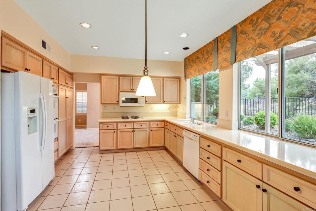 13858 Esprit Avenue - photo 14