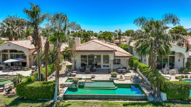 48275 Vista Calico, La Quinta CA: https://media.crmls.org/mediaz/95100385-f8de-44f2-9244-ee32e347b99e.jpg