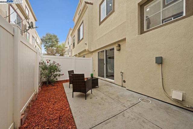 43 Rain Walk, Milpitas CA: https://media.crmls.org/mediaz/9510d4fa-cbb5-4c40-995d-2a3fa139352a.jpg