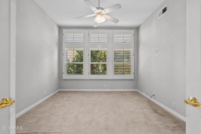 48 Golden Glen Drive, Simi Valley CA: https://media.crmls.org/mediaz/9510d5a3-d8a2-4359-834f-6383ed274292.jpg