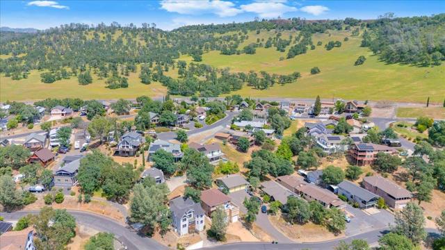 475 Sunrise Road, Copperopolis CA: https://media.crmls.org/mediaz/951254ae-bae6-4d1a-bb2b-2e3bedfd4d18.jpg