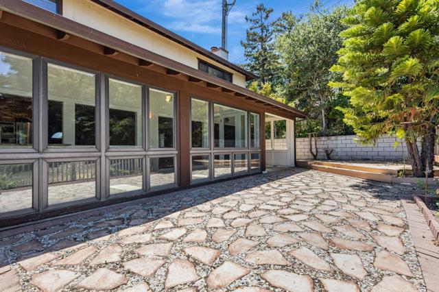 800 26th Avenue, San Mateo CA: https://media.crmls.org/mediaz/95129ede-e4ee-4b0d-b48c-023250650ee9.jpg