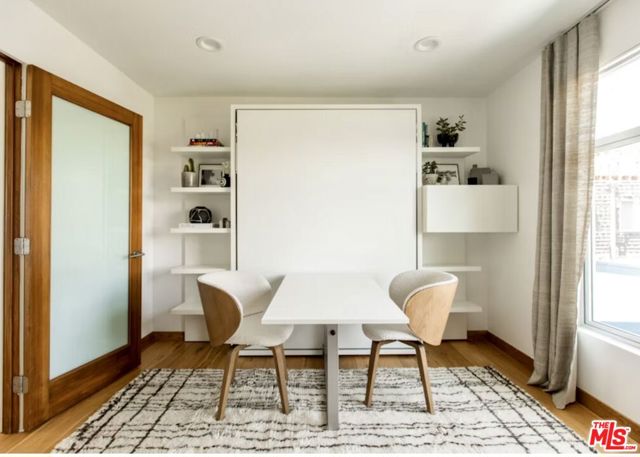 512 Brooks Avenue, Venice CA: https://media.crmls.org/mediaz/95144bb1-83e4-47da-a544-fe997725e742.jpg