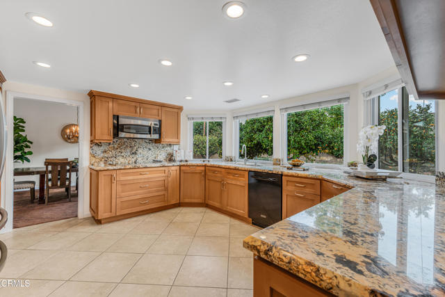 202 Faculty Street, Thousand Oaks CA: https://media.crmls.org/mediaz/9514d8c9-9cb4-42b2-860a-1175123d21cf.jpg