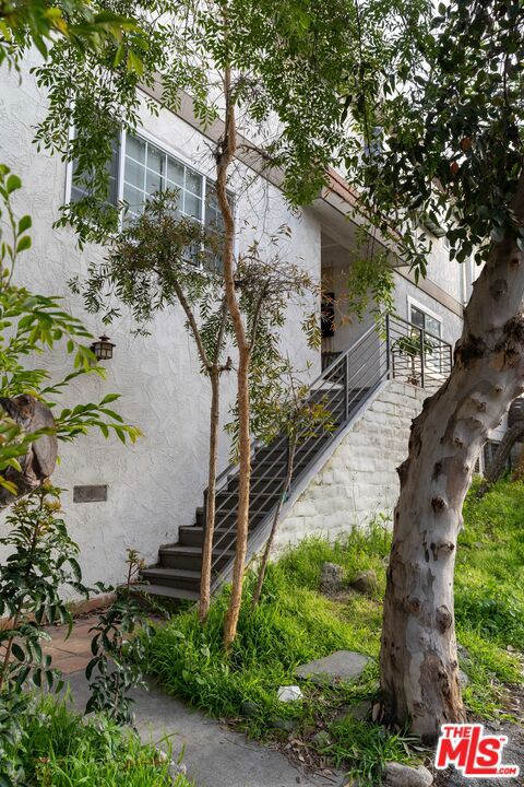 3900 PACIFIC Avenue, Marina del Rey CA: https://media.crmls.org/mediaz/951567ec-e431-4229-8b68-9a95715778a7.jpg