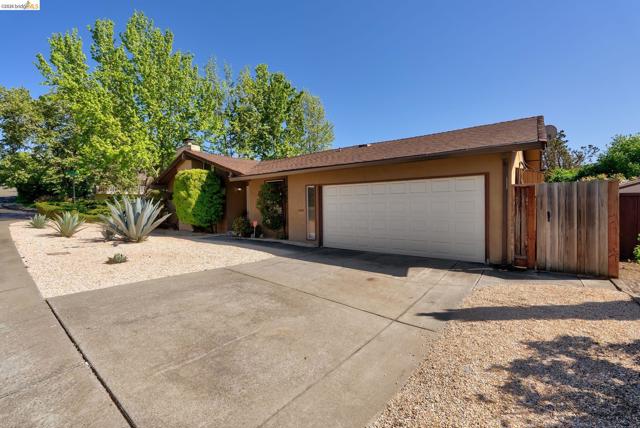 Image 2 of 47 For 2651 Tamalpais Dr