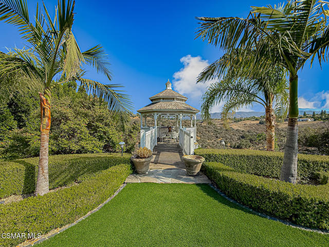 1832 Calle Salto, Thousand Oaks CA: https://media.crmls.org/mediaz/95166637-84fa-4268-8d44-a1c5888f3448.jpg