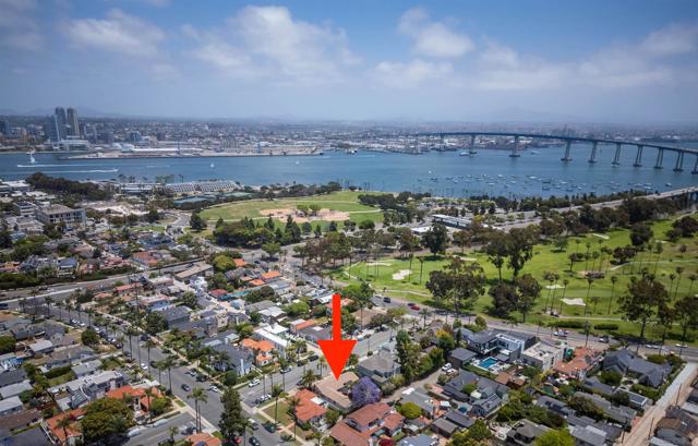 1506 5Th St, Coronado CA: https://media.crmls.org/mediaz/9516bcbc-29d6-4734-8595-d770a1269f84.jpg