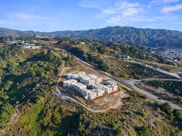 811 Fassler Avenue, Pacifica CA: https://media.crmls.org/mediaz/9516fefa-eeed-4c83-b4d0-3b0f8e6508e3.jpg