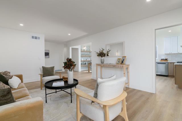 Detail Gallery Image 9 of 29 For 2728 Russmar Dr, San Diego,  CA 92123 - 3 Beds | 2 Baths