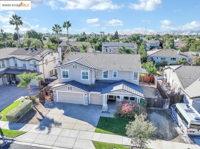 596 Toscanna Court, Brentwood CA: https://media.crmls.org/mediaz/95185191-ad69-46da-89a1-c7ac0824c17b.jpg