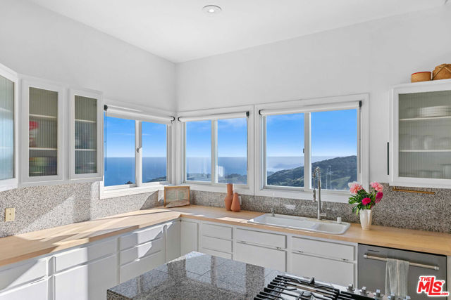 2727 Corral Canyon Road, Malibu CA: https://media.crmls.org/mediaz/95186508-f78c-4958-b87d-ca1807c44010.jpg