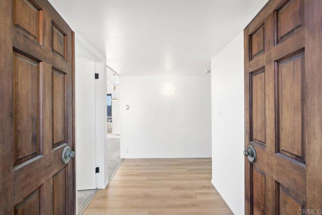 Detail Gallery Image 4 of 34 For 6852 Jackson, San Diego,  CA 92119 - 4 Beds | 3 Baths