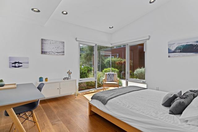 6672 Avenida Andorra, La Jolla CA: https://media.crmls.org/mediaz/95190c26-cf95-4b8f-80cf-9bd1f7beb262.jpg