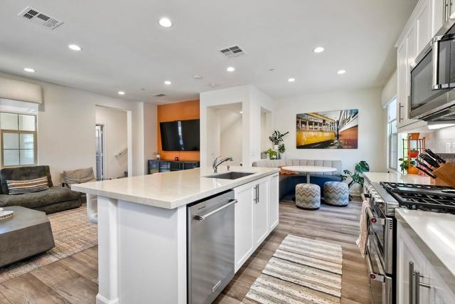 899 Slate Street, San Marcos CA: https://media.crmls.org/mediaz/951979c5-73f9-4475-a0bb-40994e80dba2.jpg
