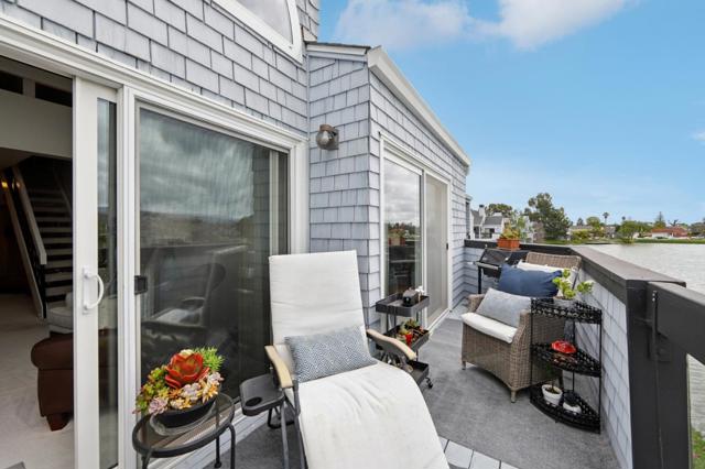 52 Cape Hatteras Court, Redwood City CA: https://media.crmls.org/mediaz/9519f0a7-34a1-489f-baf4-5358a5053933.jpg