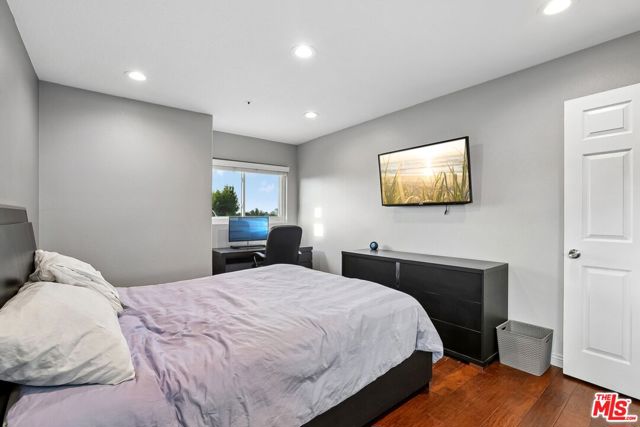 4 Bed Home for Sale in Los Angeles, California