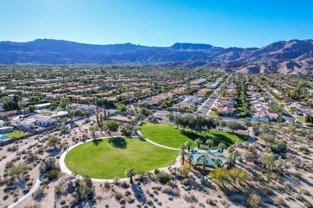 73501 Broken Arrow Trail, Palm Desert CA: https://media.crmls.org/mediaz/951b1c4e-7ee1-4d96-9037-f2a17a82165c.jpg