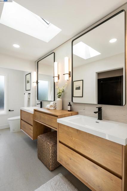 2662 Tuliptree Ln, Santa Clara CA: https://media.crmls.org/mediaz/951b281f-2ed4-4dc7-bef5-af30dcd4de94.jpg